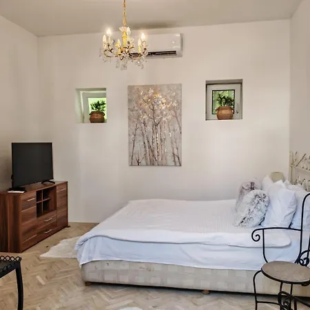 Sweet In Center Apartment *