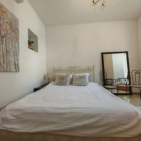 Sweet In Center Apartment Belgrad